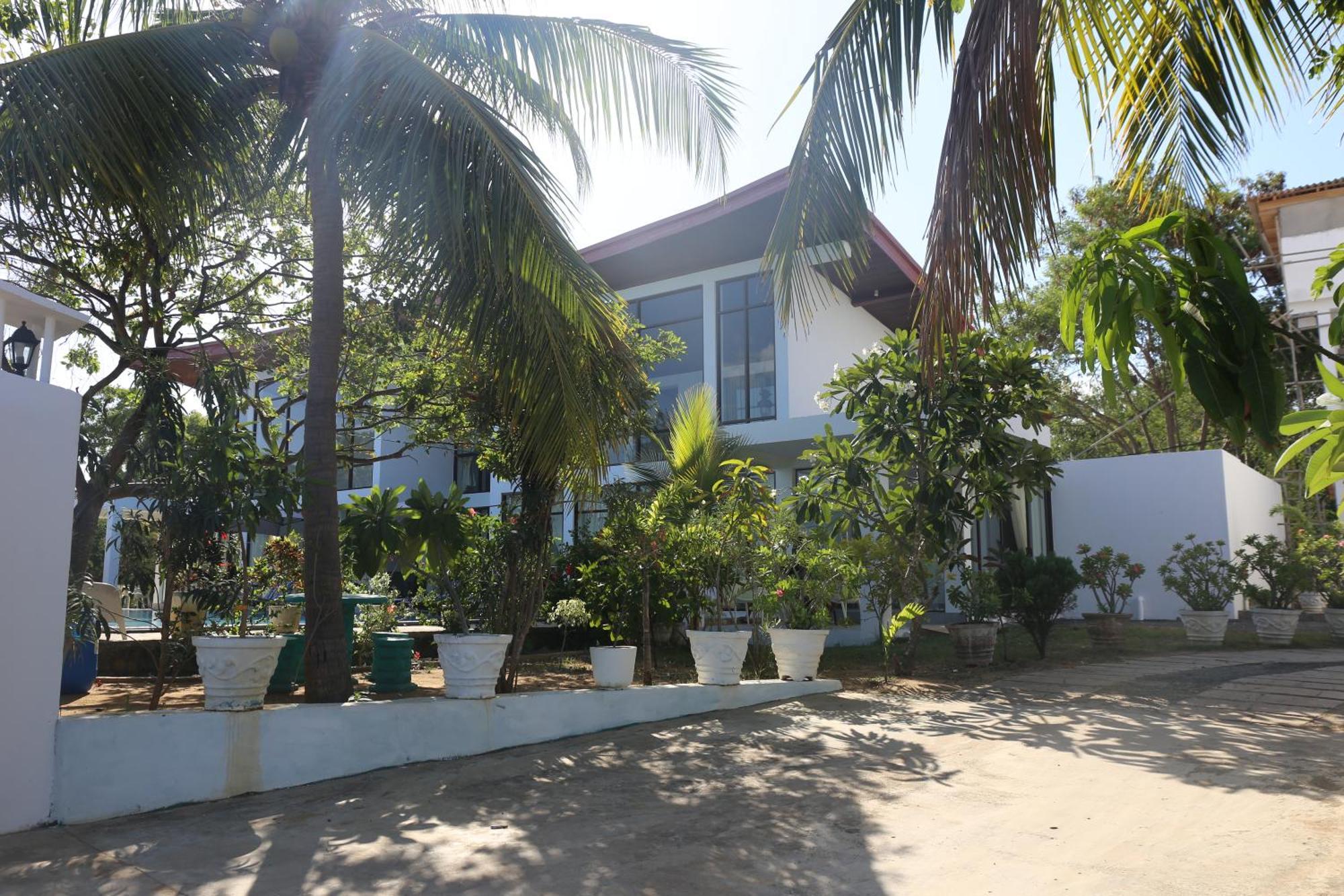 Amanda Beach Resort Passikudah Экстерьер фото